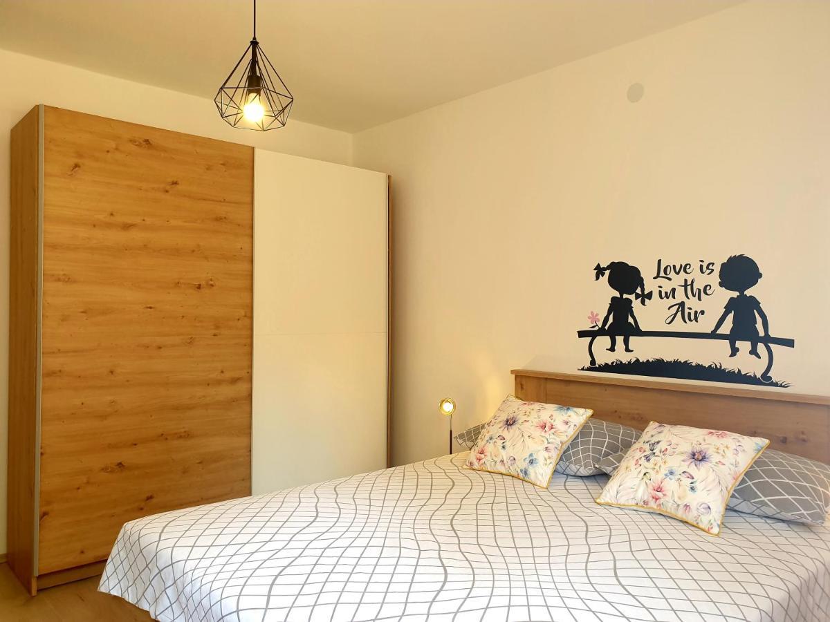 Apartment Mon Cheri-Located In A Quiet Neighbourhood Near Beaches Free Parking Pula Bagian luar foto